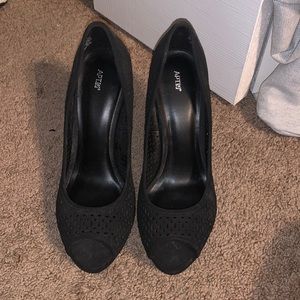 Open toe black heels